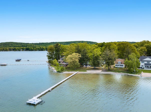 4031 Birch Drive, Honor, MI 49640