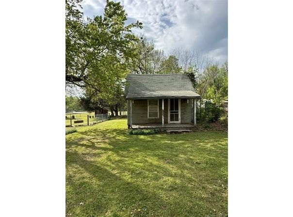 221 S Elm Street, Chelsea, OK 74016