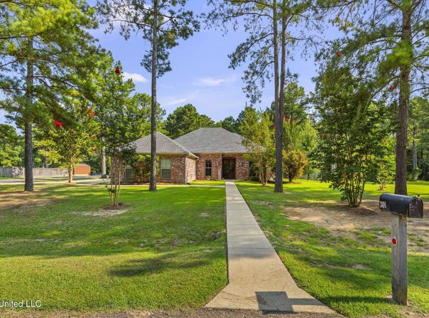 301 Kitty Hawk Circle, Brandon, MS 39047