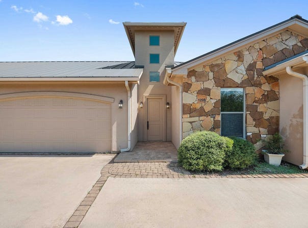 129 Hi Valley Unit B, Horseshoe Bay, TX 78657