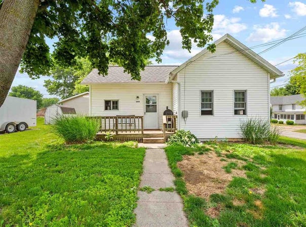 200 Court Street, Williamsburg, IA 52361