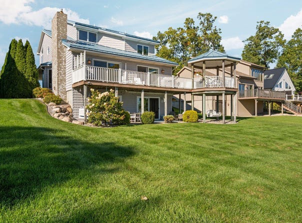 14505 Brookhurst Lane, Cement City, MI 49233