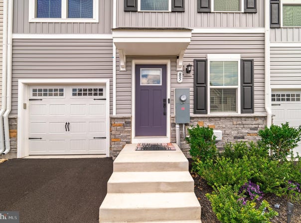 85 BIBURY STREET, MARTINSBURG, WV 25405