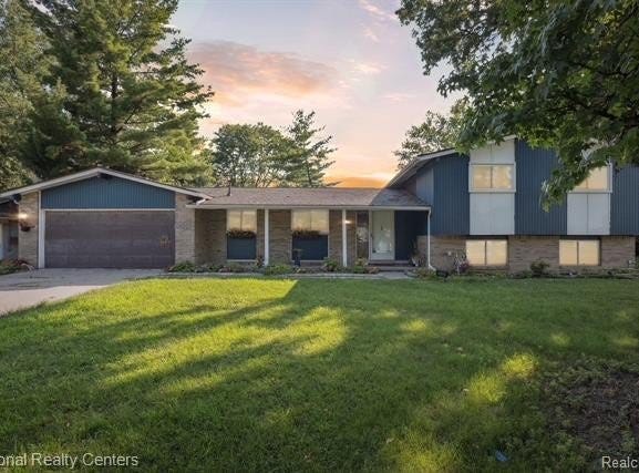 25535 Lynford Street, Farmington Hills, MI 48336