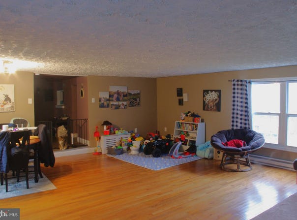 13467 ROUND TOP ROAD, HANCOCK, MD 21750