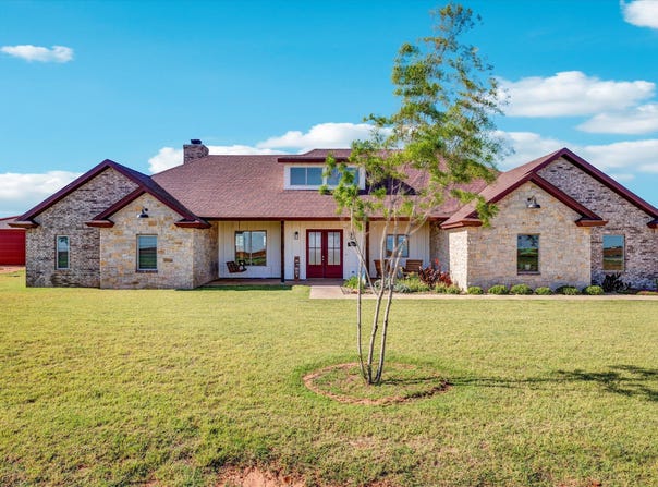 4196 Mark Street, Ropesville, TX 79358