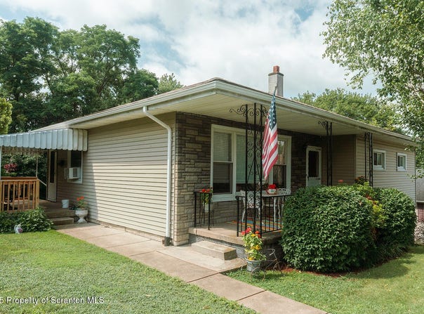 118 Howard Street, Old Forge, PA 18518