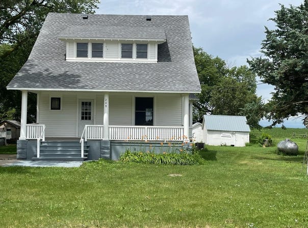208  Jones Avenue, Winnetoon, NE 68789