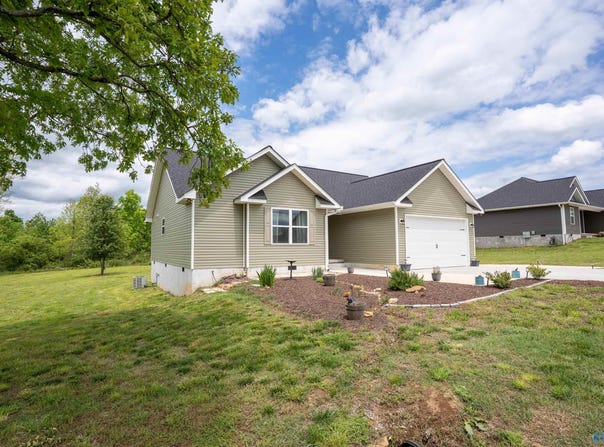 95 Dogwood Lane, Rainsville, AL 35986