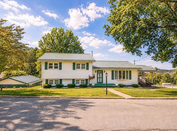 60 Stuart Avenue, West Union, WV 26456-0000