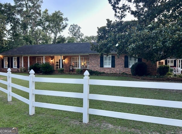 103 Bear Creek, Adel, GA 31620