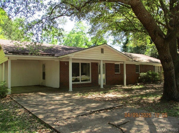 210 Greenbriar Street, Selma, AL 36701