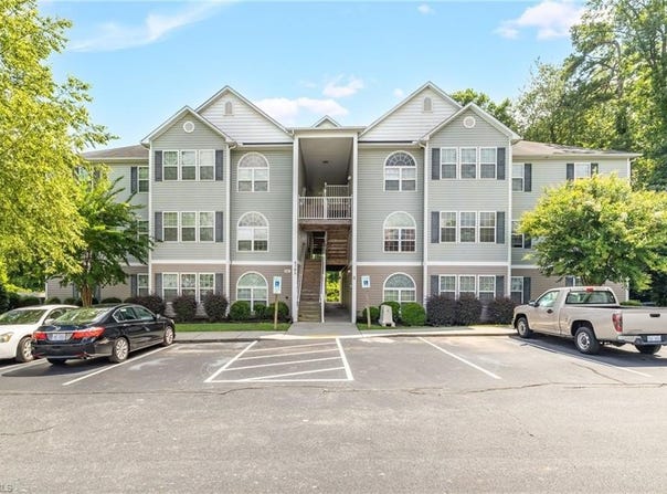 4705 Pennoak Lane, Greensboro, NC 27407