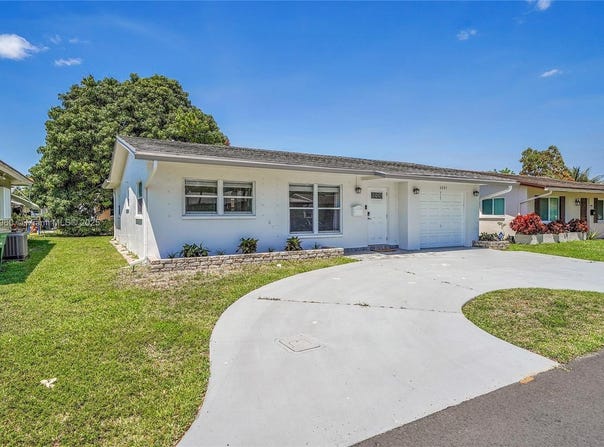 6001 NW 66th Ter, Tamarac, FL 33321