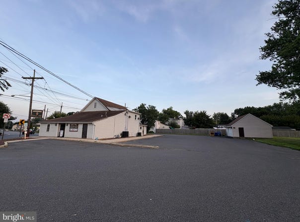 2 CHESTERFIELD GEORGETOWN ROAD, CHESTERFIELD, NJ 08515