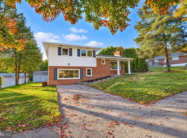 205 RIDGEVIEW Road, NEW CUMBERLAND, PA 17070
