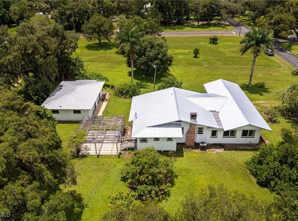 271 N Riverview Street, Labelle, FL 33935