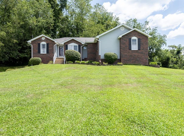 15537 Woodstone Circle, Bristol, VA 24202