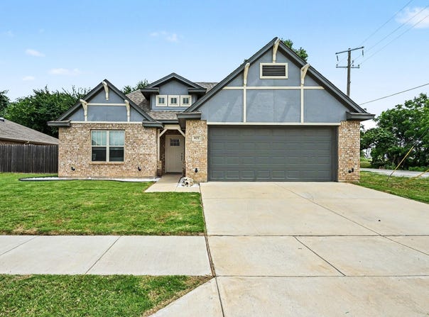 977 Sam Street, Springtown, TX 76082