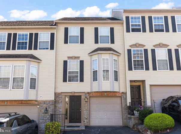 2710 EQUESTRIAN Drive, YORK, PA 17402