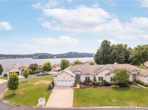 261 Bello Point Lane, Sunrise Beach, MO 65079
