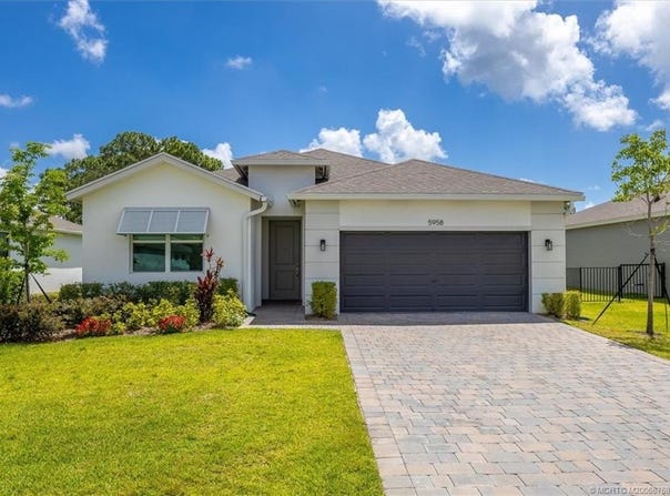 5958 SE Skyblue Circle, Stuart, FL 34997