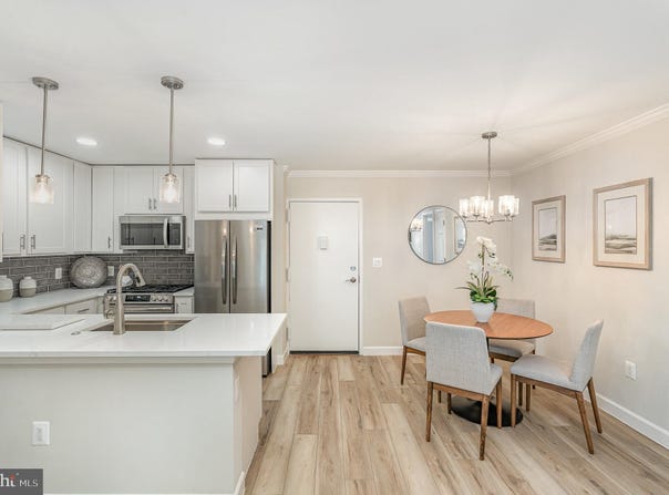 75 S REYNOLDS STREET, ALEXANDRIA, VA 22304