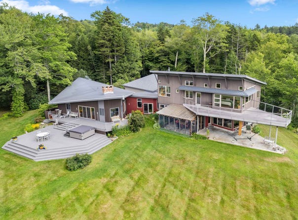 32 Steep Hill Road, Wilmington, VT 05363