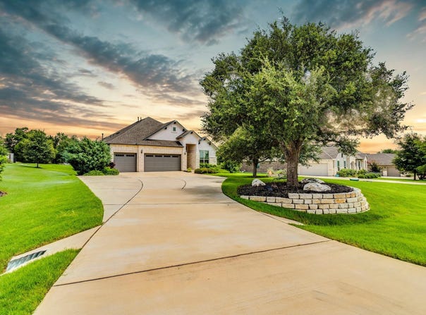 1421 Nature View LOOP, Driftwood, TX 78619