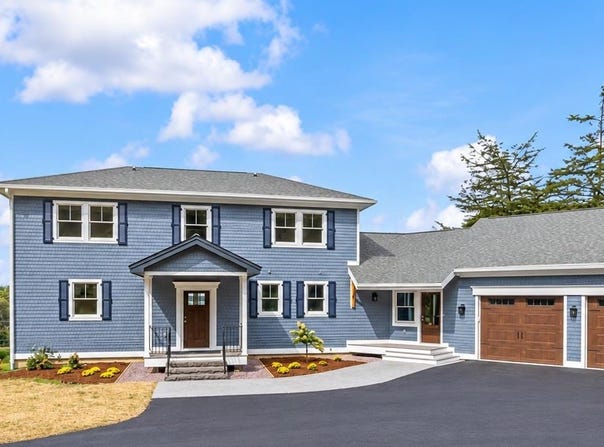 55 Point View Drive, Shelburne, VT 05482