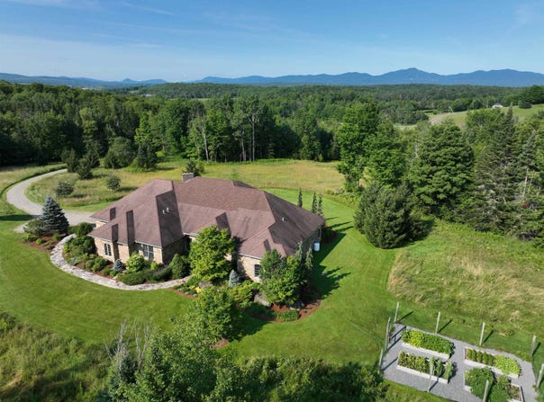 972 Farrar Road, Newport Town, VT 05857