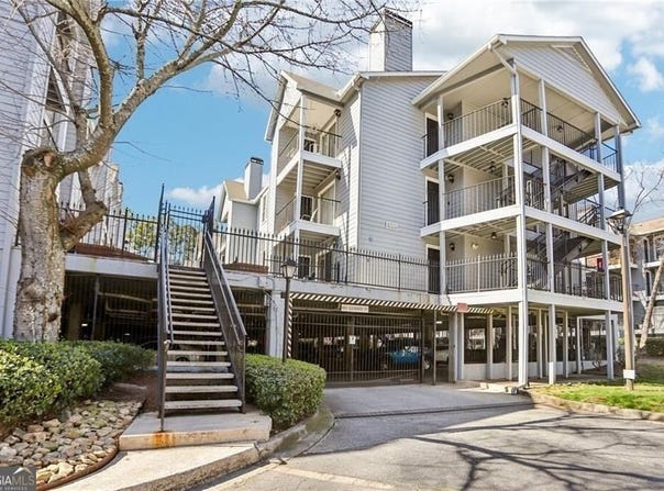 324 Granville Court, Sandy Springs, GA 30328