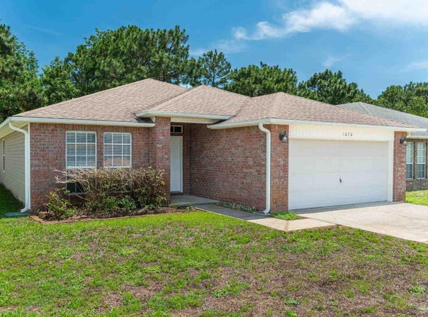 2070 Catline Cir, Navarre, FL 32566