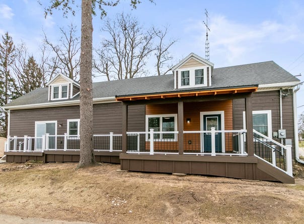 156 S Washington Street, Wyocena, WI 53969