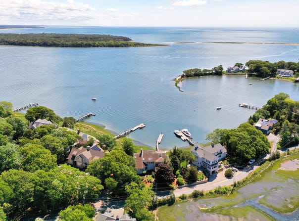 169 Daniels Island Road, Mashpee, MA 02649