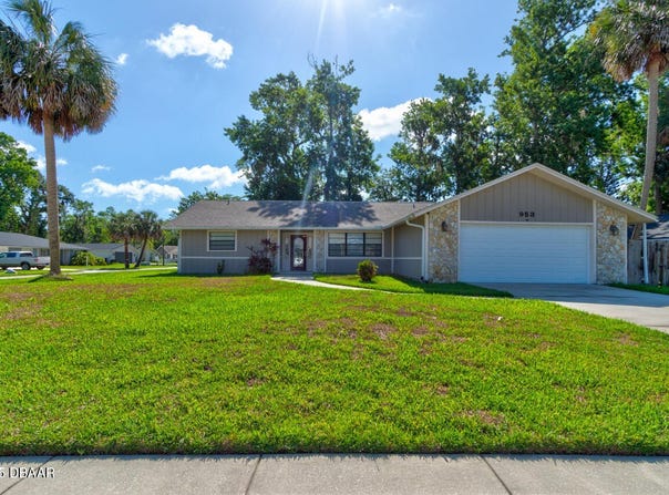 953 SANDLE WOOD Drive, Port Orange, FL 32127