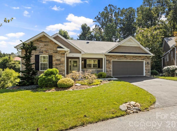 59 Old Pasture Way, Laurel Park, NC 28739