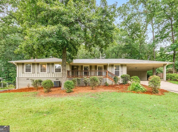 1556 Smithwood, Marietta, GA 30062