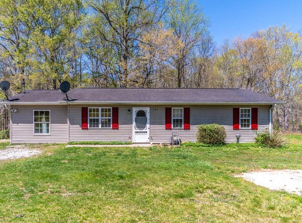 121 White Pine Road, Beattyville, KY 41311