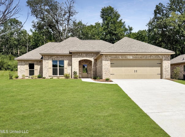 747 Magnolia Point Circle, Pearl, MS 39208