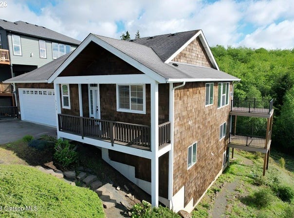 2133 MIDDLE FORK Cir, Seaside, OR 97138