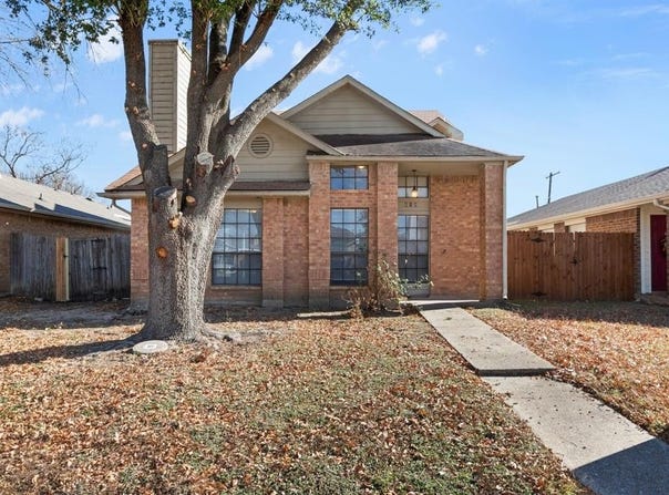 618 Las Brisas Drive, Mesquite, TX 75149