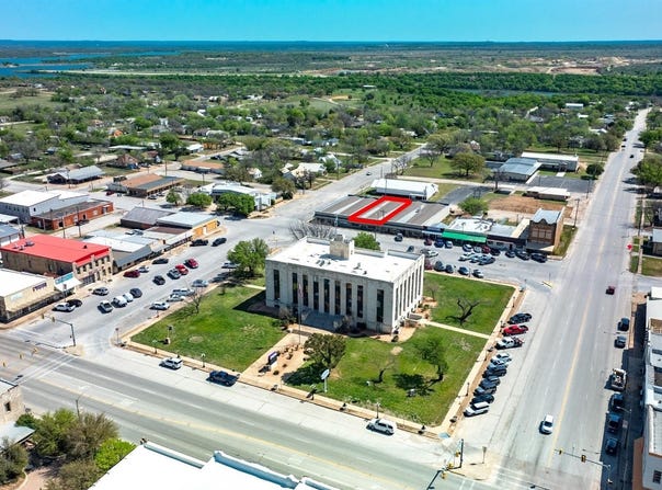 128 N Church Street, Jacksboro, TX 76458