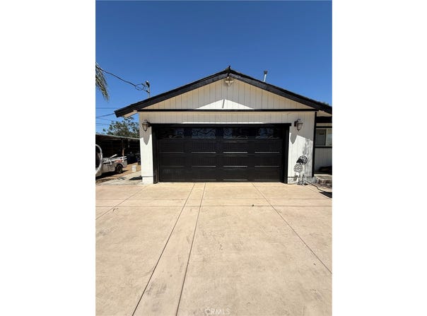 18560 Haines, Perris, CA 92570