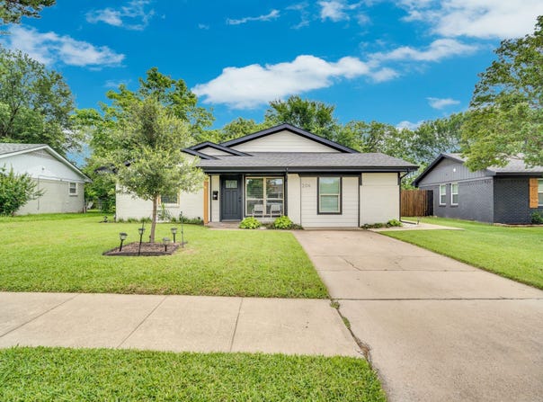 206 E Chico Drive, Garland, TX 75041
