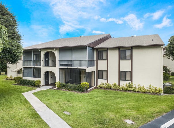 5795 La Pinata Boulevard, Greenacres, FL 33463