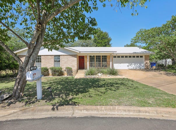 301 Cardinal LN, Cedar Park, TX 78613