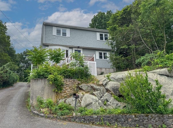 5 Quarry Ter, Peabody, MA 01960