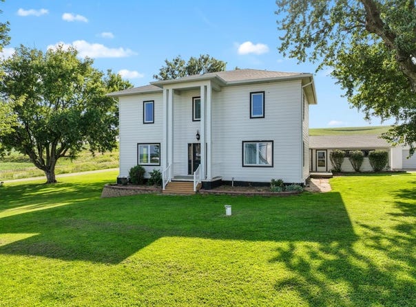 1045 Ironwood Avenue, Elliot, IA 51532