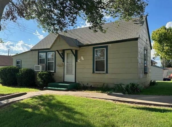 1052  9th Street, Alva, OK 73717